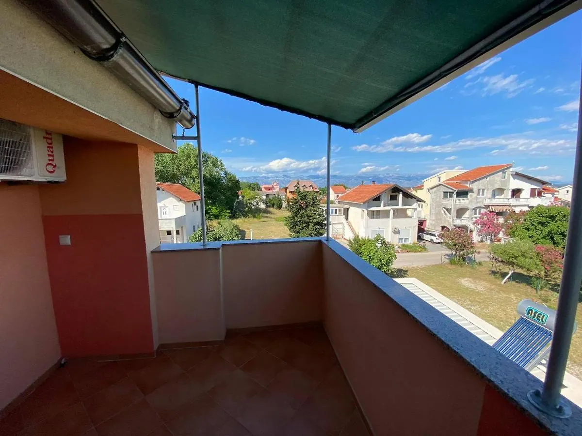 Renic Apartments Nin